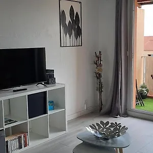 Superbe Avec Balcon Vue ! Appartement Carqueiranne